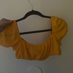 Divided Short Sleeve Crop Top